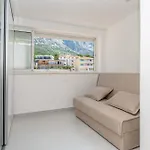 Tona